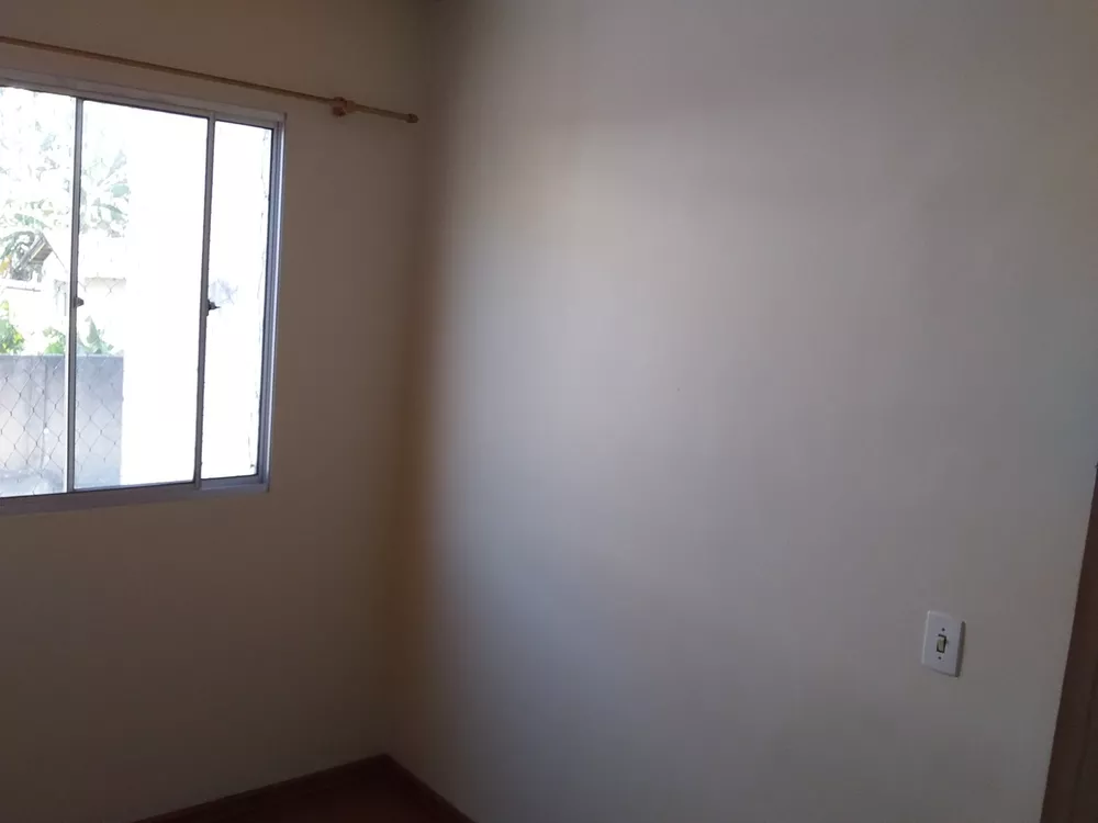 Apartamento à venda com 2 quartos, 63m² - Foto 2