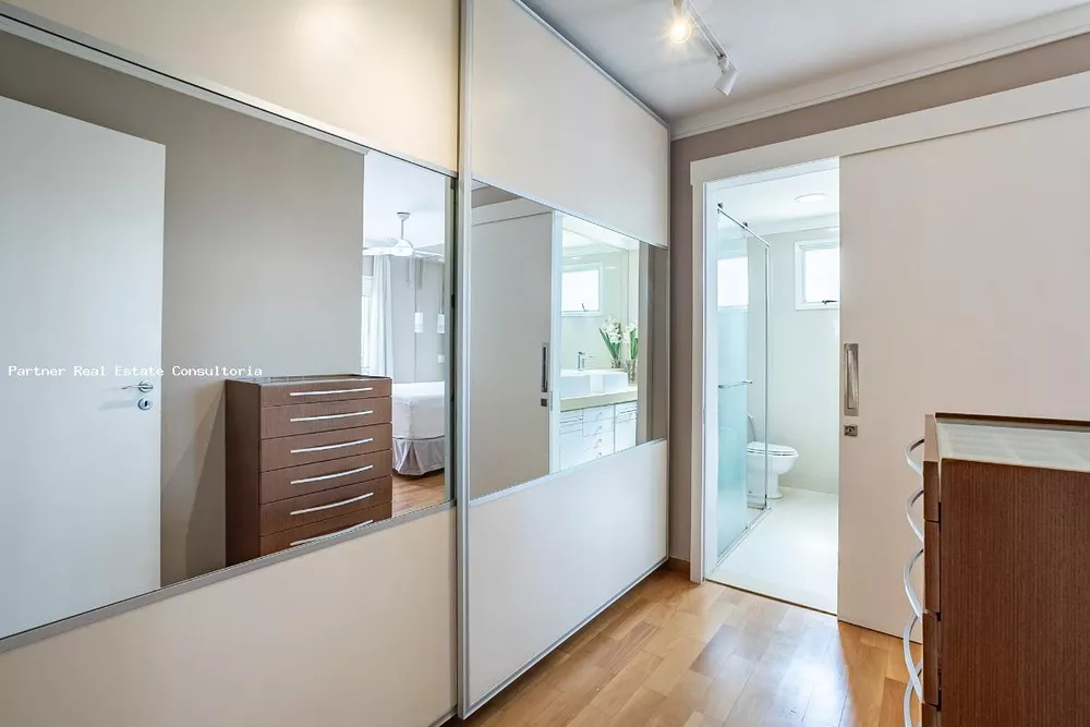 Apartamento à venda com 4 quartos, 198m² - Foto 4