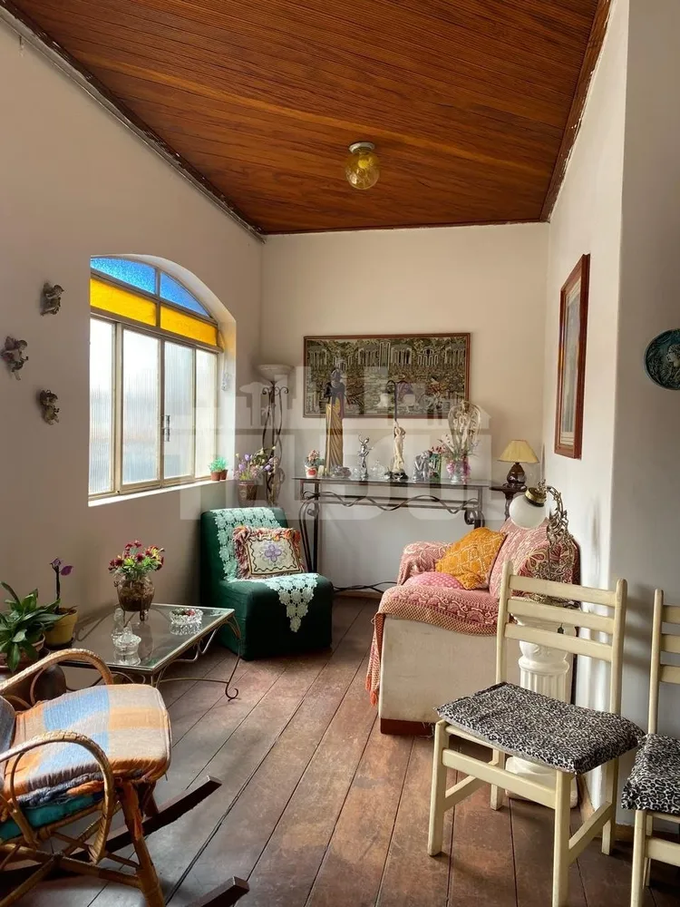 Casa, 5 quartos, 200 m² - Foto 1