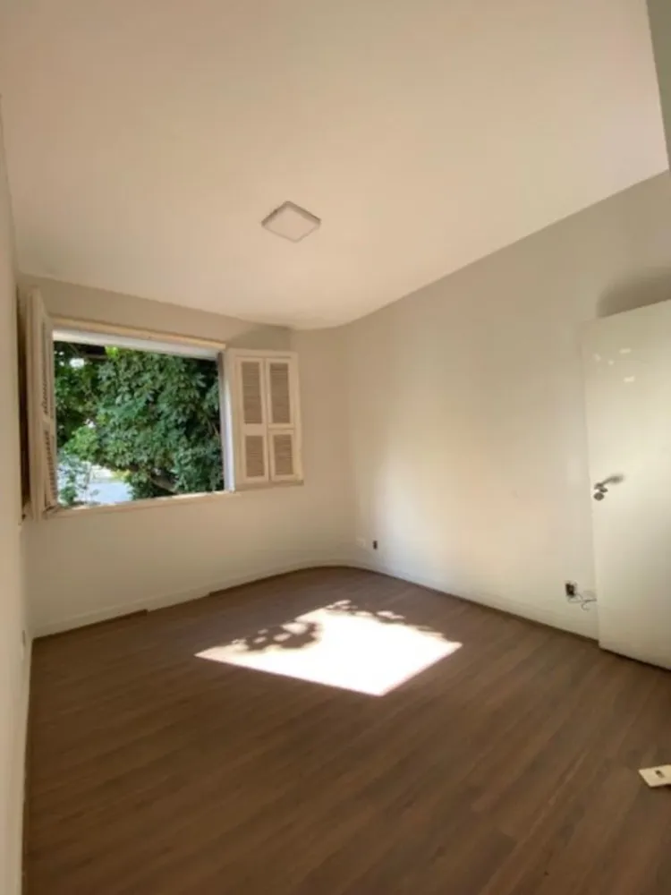 Casa, 4 quartos, 270 m² - Foto 1