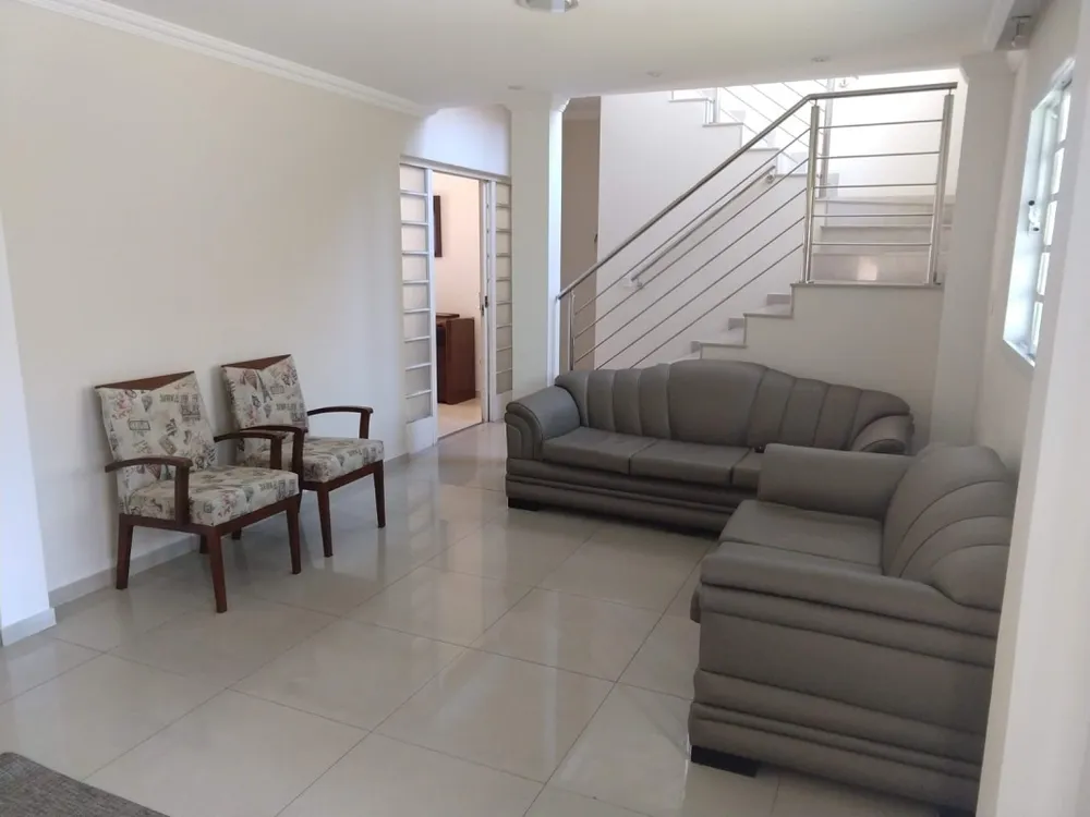Casa, 3 quartos, 198 m² - Foto 3