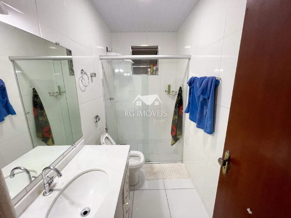 Casa, 3 quartos, 243 m² - Foto 2