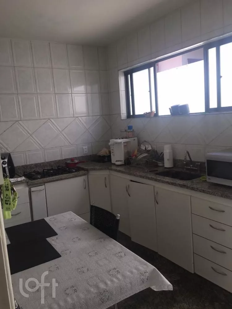 Casa à venda com 4 quartos, 240m² - Foto 18