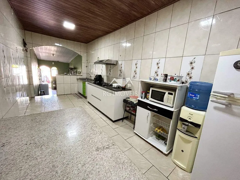 Casa, 3 quartos, 180 m² - Foto 2