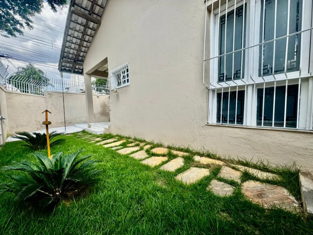 Casa, 4 quartos, 239 m² - Foto 2
