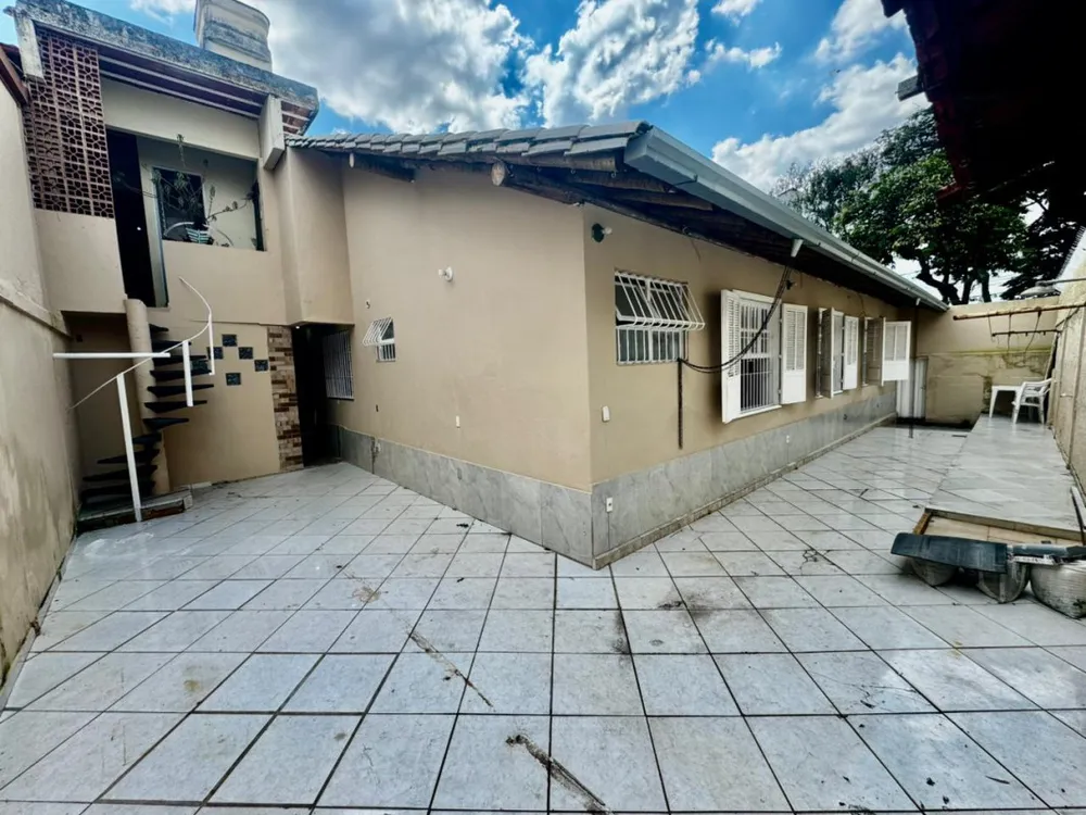 Casa, 4 quartos, 239 m² - Foto 6