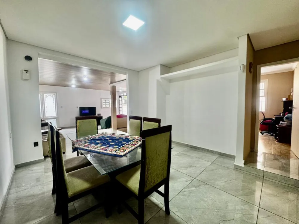 Casa, 4 quartos, 239 m² - Foto 10