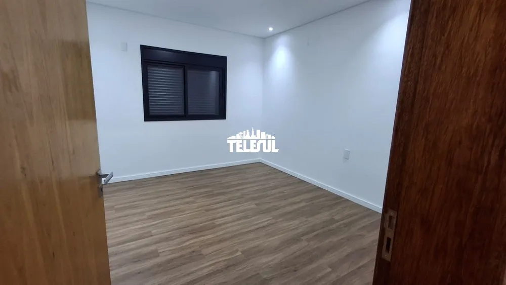 Casa, 3 quartos, 240 m² - Foto 2
