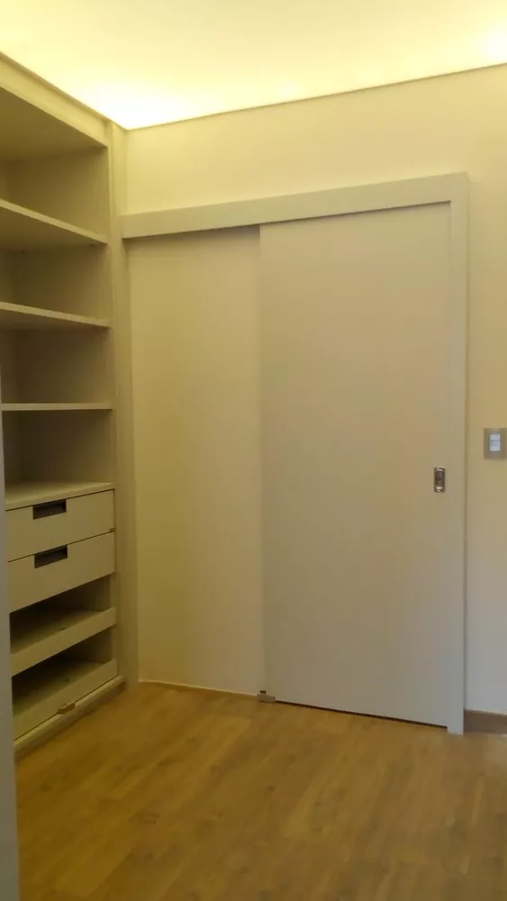 Apartamento à venda com 4 quartos, 205m² - Foto 4