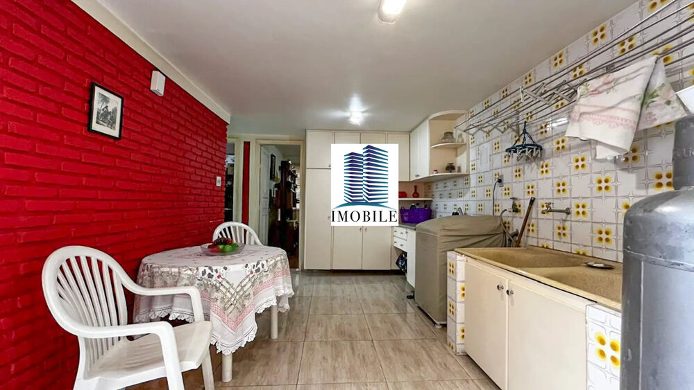 Casa à venda com 7 quartos, 251m² - Foto 12