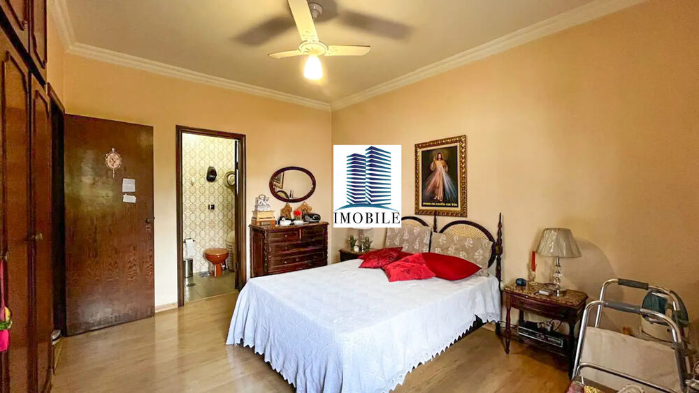 Casa à venda com 7 quartos, 251m² - Foto 8