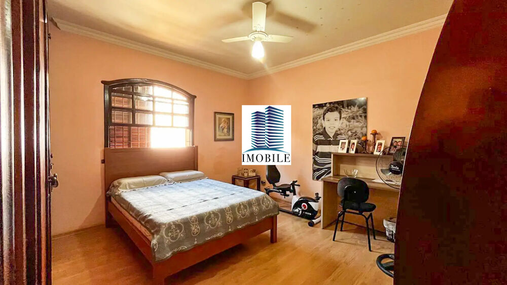 Casa à venda com 7 quartos, 251m² - Foto 6