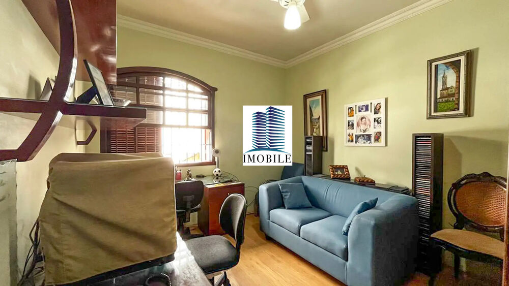 Casa à venda com 7 quartos, 251m² - Foto 5