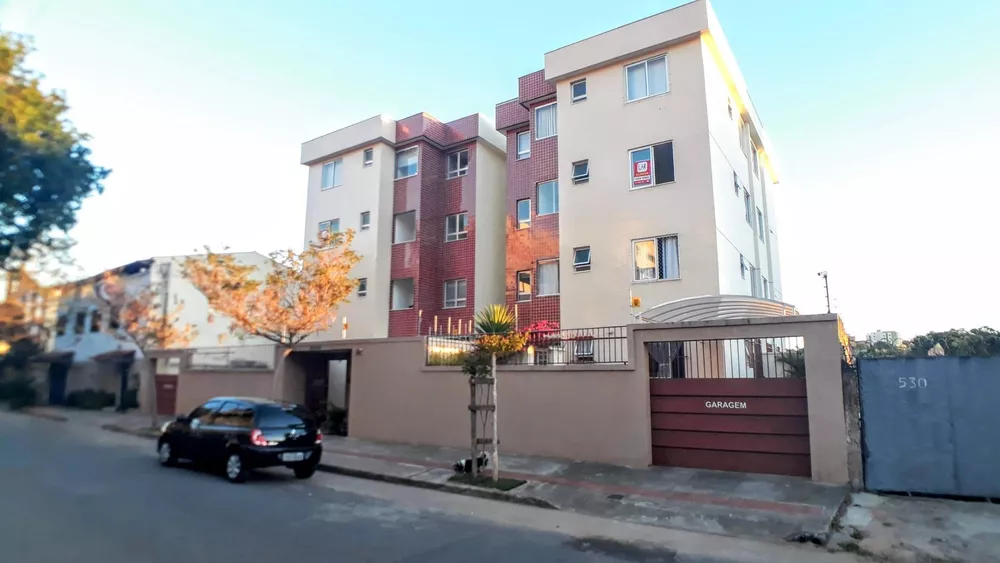 Apartamento à venda com 2 quartos, 77m² - Foto 1