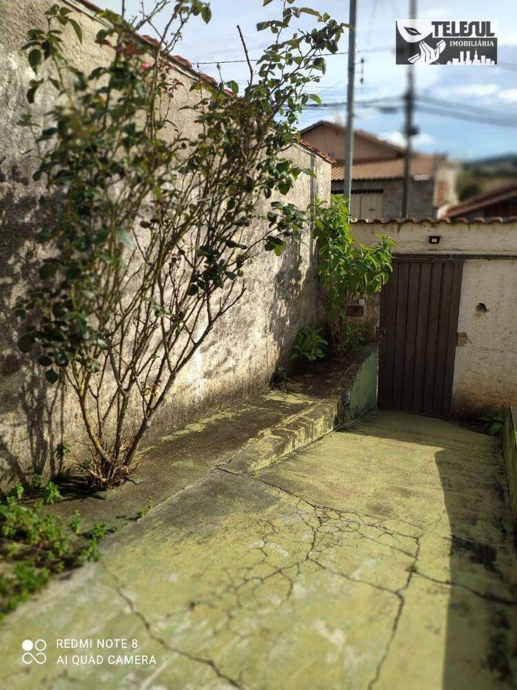 Casa à venda com 2 quartos, 200m² - Foto 4