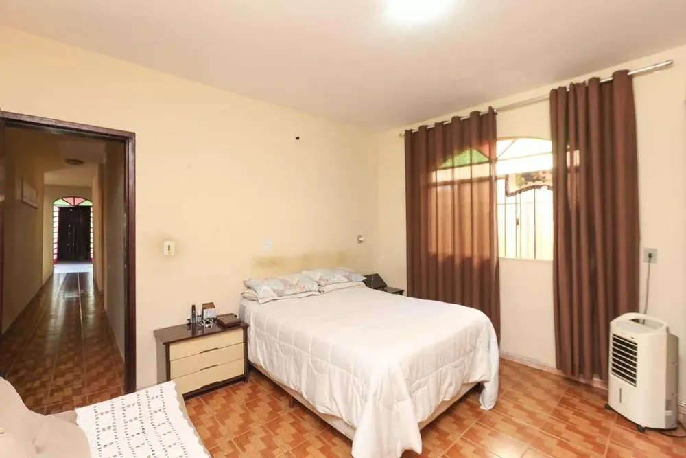 Casa, 3 quartos, 212 m² - Foto 4