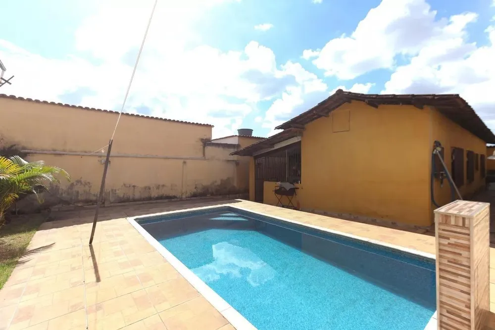 Casa, 3 quartos, 212 m² - Foto 1
