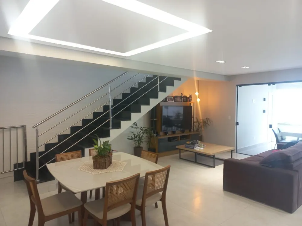 Casa, 3 quartos, 255 m² - Foto 3