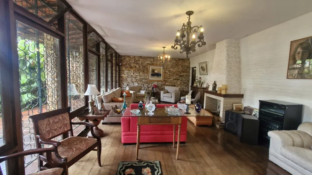 Casa, 4 quartos, 318 m² - Foto 1