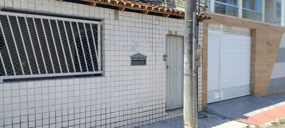 Casa à venda com 3 quartos, 240m² - Foto 2