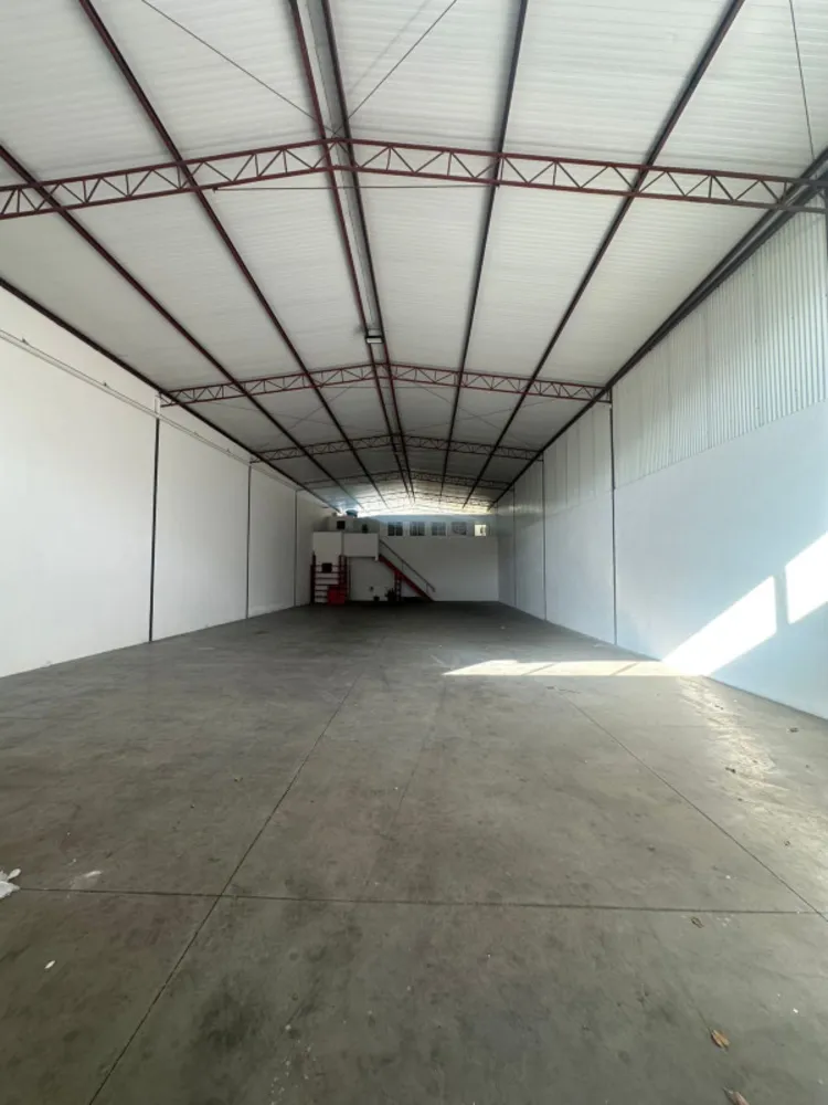 Depósito-Galpão, 390 m² - Foto 1