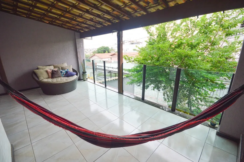 Casa, 4 quartos, 225 m² - Foto 3