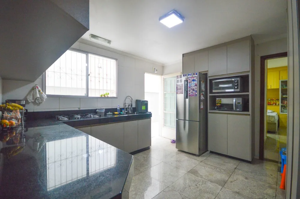 Casa, 4 quartos, 225 m² - Foto 10