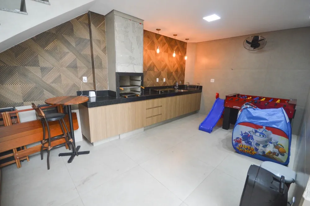 Casa, 4 quartos, 225 m² - Foto 2