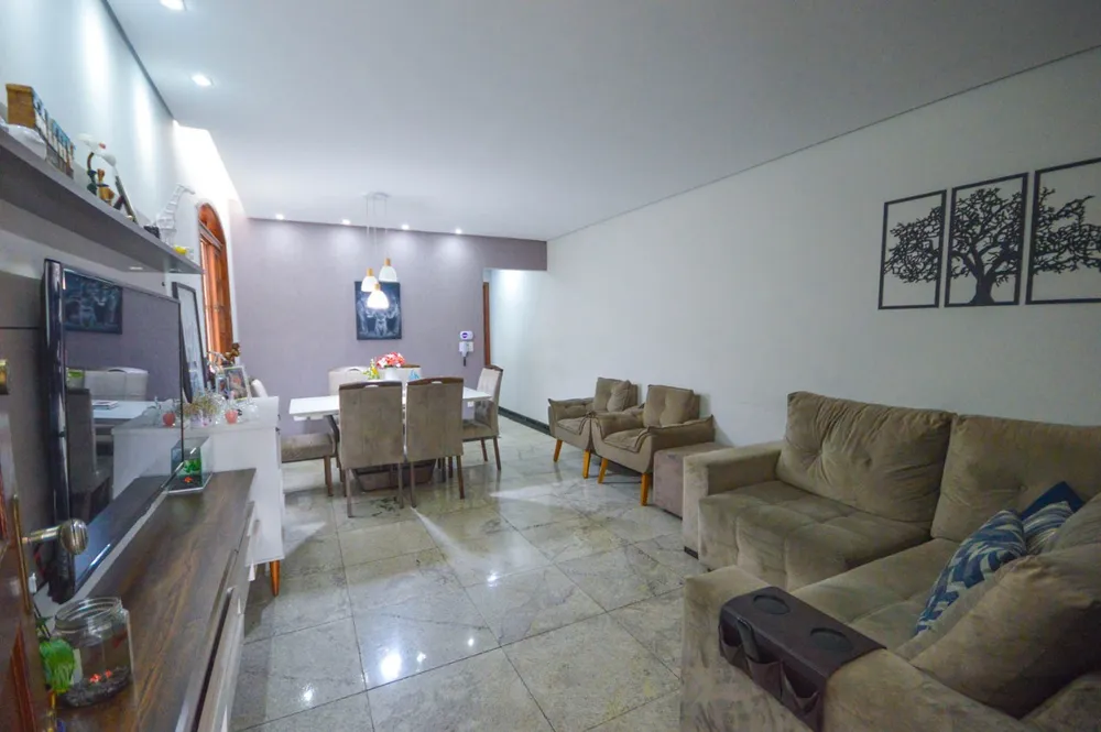 Casa, 4 quartos, 225 m² - Foto 3