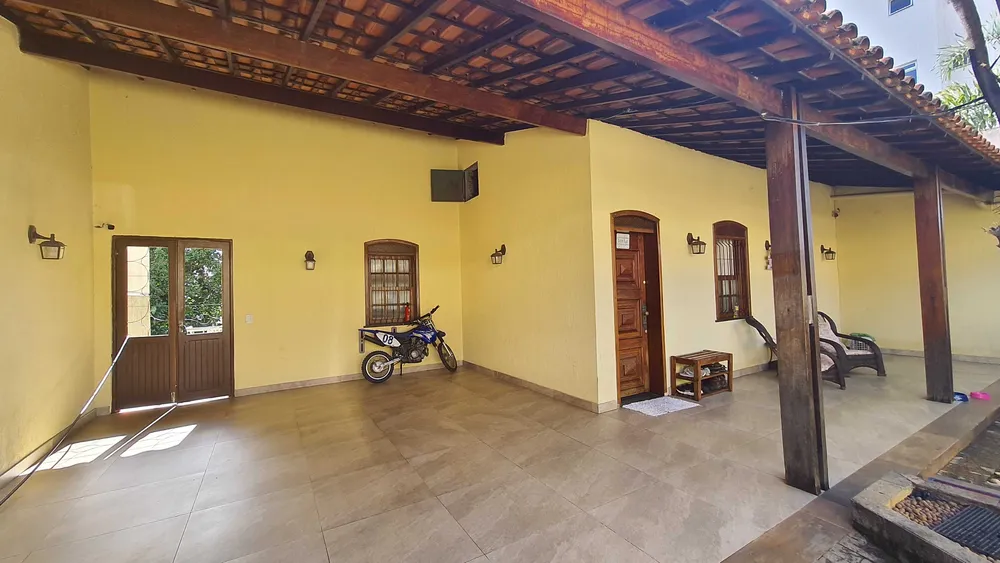 Casa, 3 quartos, 240 m² - Foto 1
