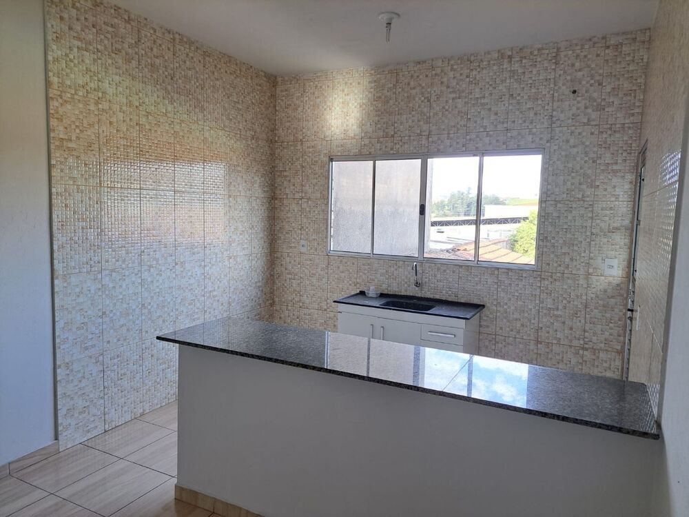Casa para alugar com 2 quartos, 60m² - Foto 3