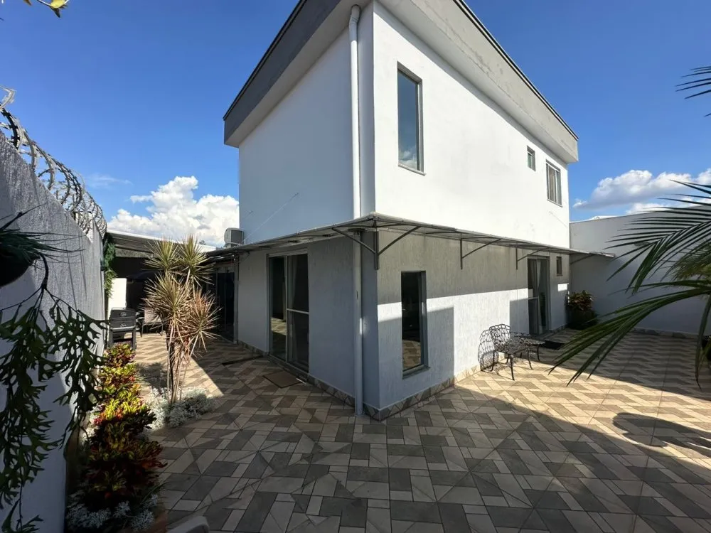 Casa, 3 quartos, 160 m² - Foto 1