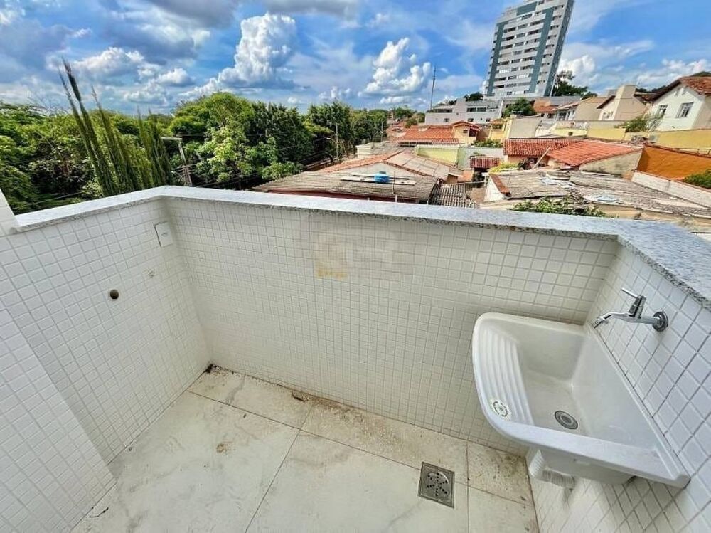 Cobertura à venda com 3 quartos, 65m² - Foto 2