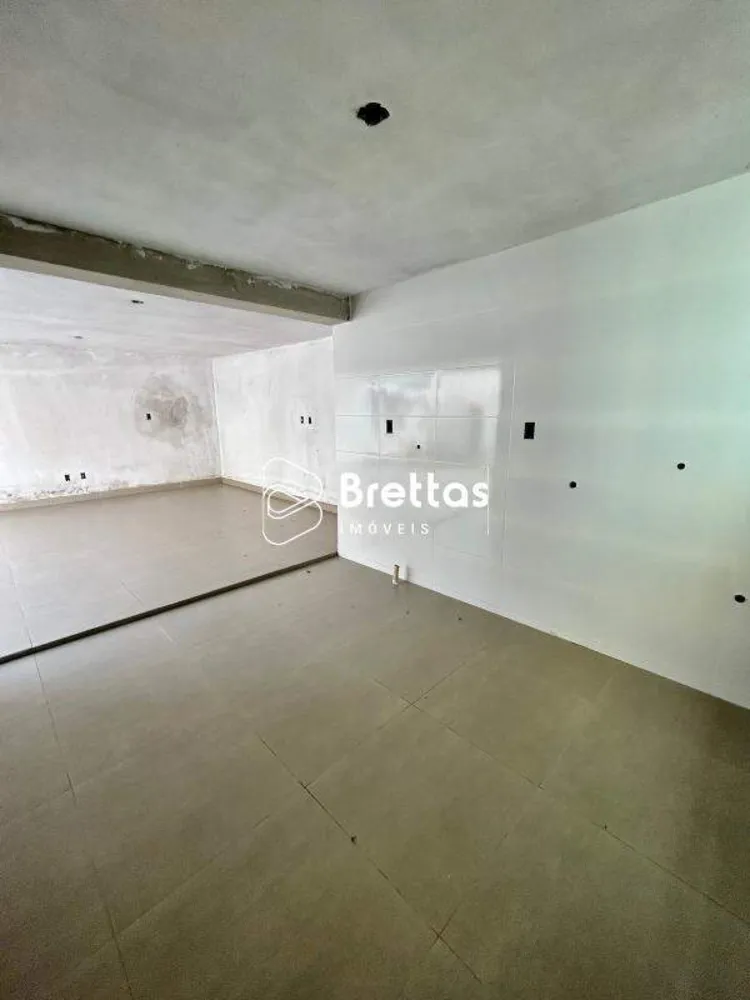 Casa, 3 quartos, 250 m² - Foto 4