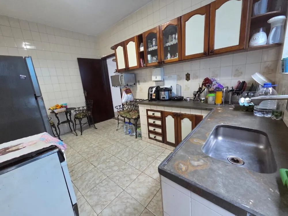 Casa, 4 quartos, 250 m² - Foto 11