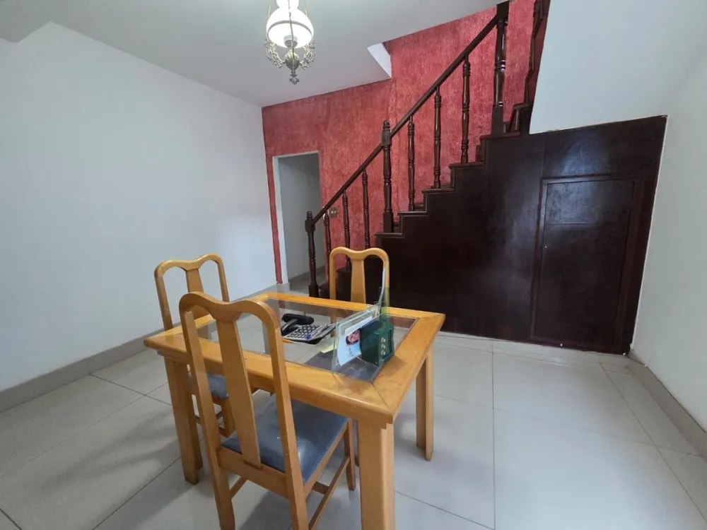 Casa, 4 quartos, 250 m² - Foto 15