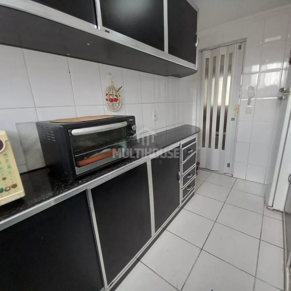 Apartamento à venda com 3 quartos, 120m² - Foto 4