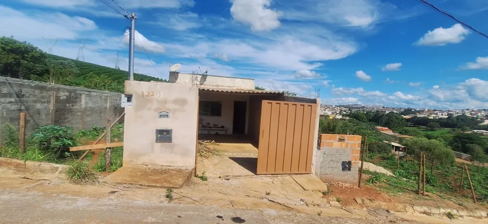 Casa, 2 quartos, 66 m² - Foto 1