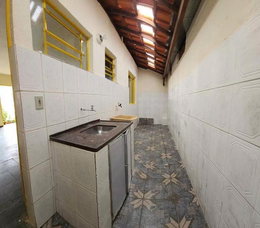 Casa para alugar com 2 quartos, 53m² - Foto 2