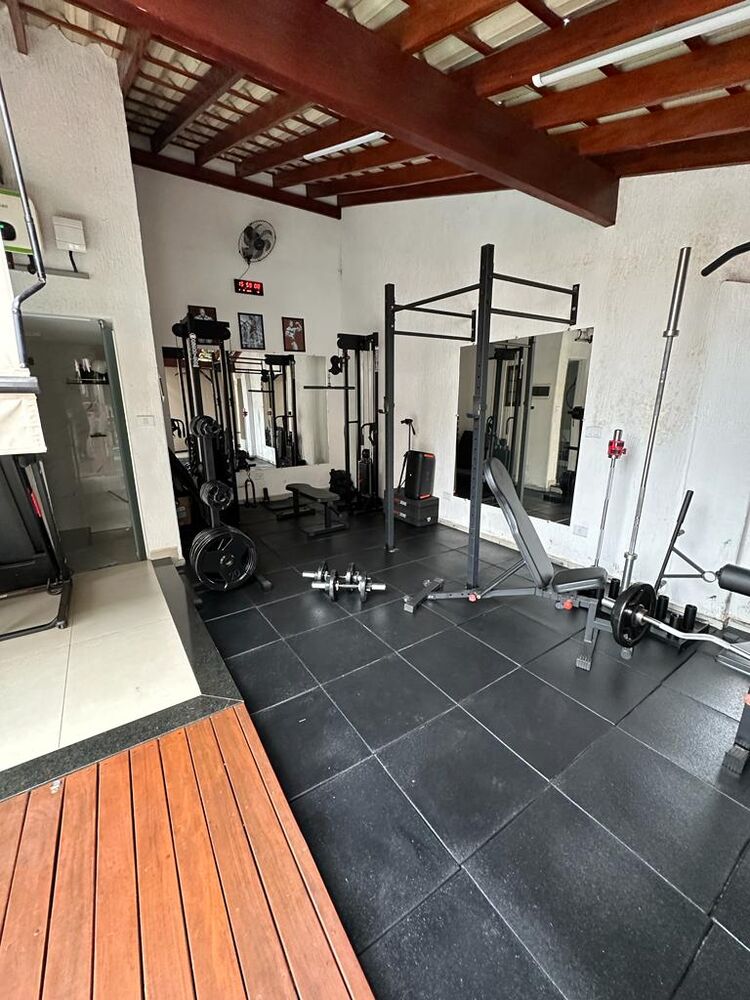 Casa à venda com 3 quartos, 250m² - Foto 4