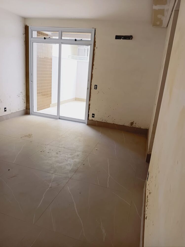 Apartamento à venda com 3 quartos, 84m² - Foto 1