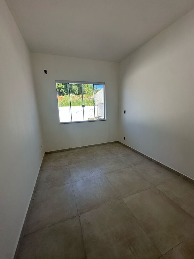 Casa à venda com 3 quartos, 79m² - Foto 2