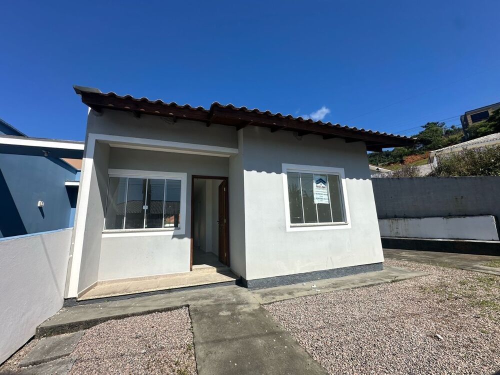 Casa à venda com 3 quartos, 79m² - Foto 1