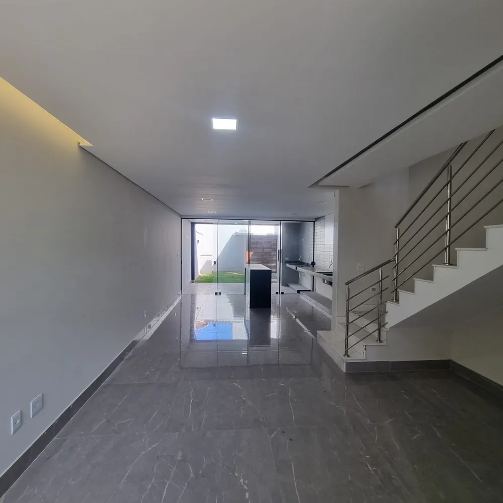 Casa, 3 quartos, 131 m² - Foto 1