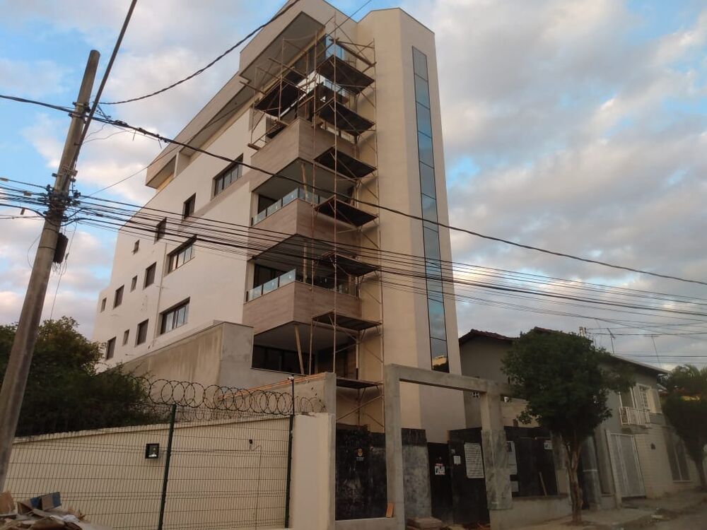 Apartamento à venda com 4 quartos, 148m² - Foto 3
