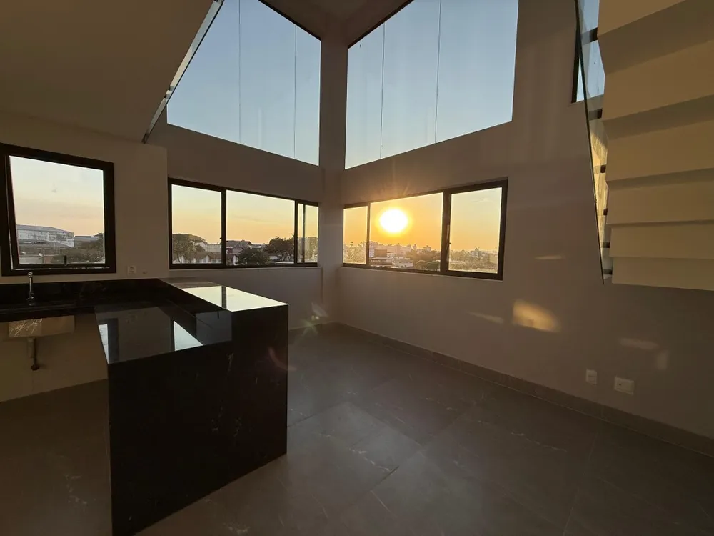 Cobertura, 3 quartos, 195 m² - Foto 3