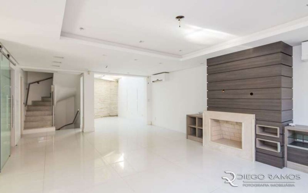 Casa de Condomínio à venda com 3 quartos, 292m² - Foto 1