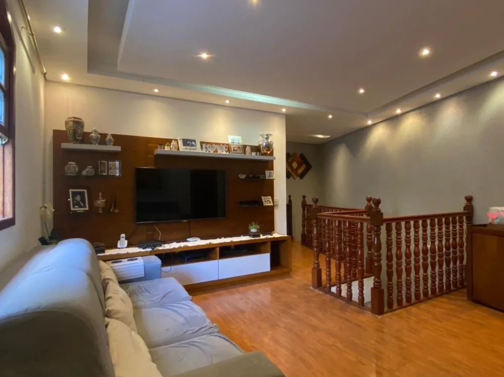 Casa, 6 quartos, 300 m² - Foto 1