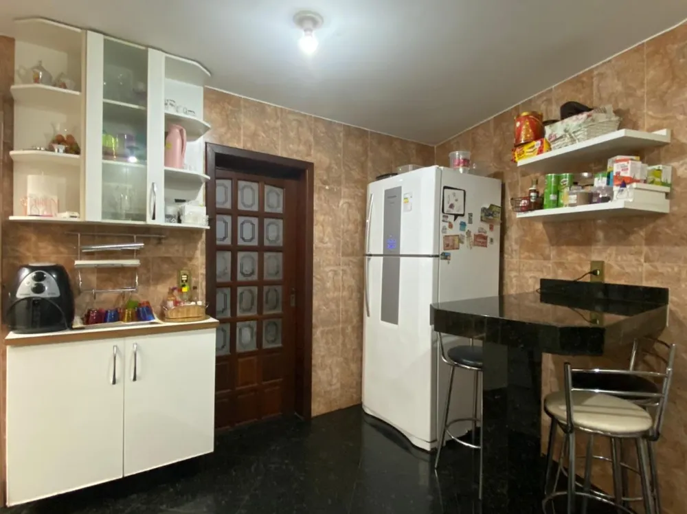 Casa, 6 quartos, 300 m² - Foto 6