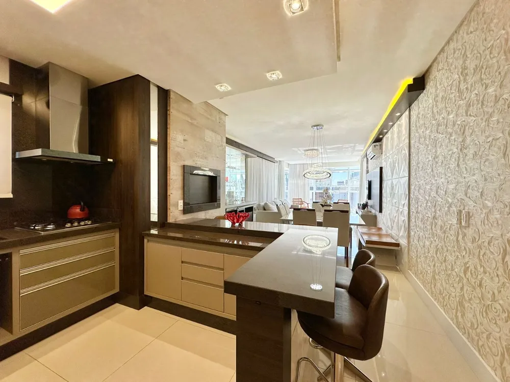 Apartamento, 3 quartos, 165 m² - Foto 2